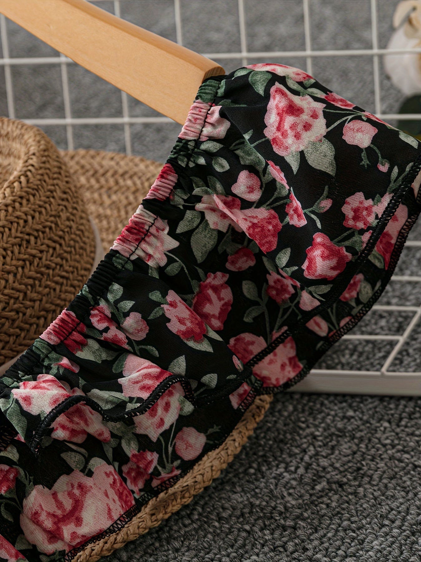 Floral Print Ruffle Trim V Neck Knee Length Dress
