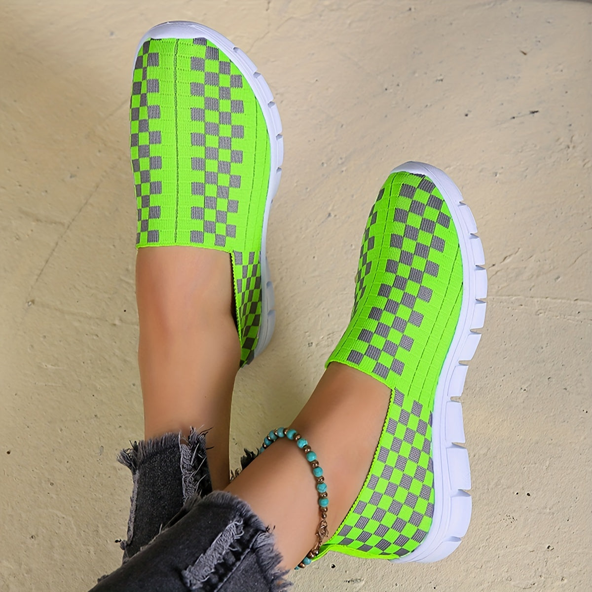 Women's Plaid Pattern Slip On Sneakers Lightweight Low Top Shoes
