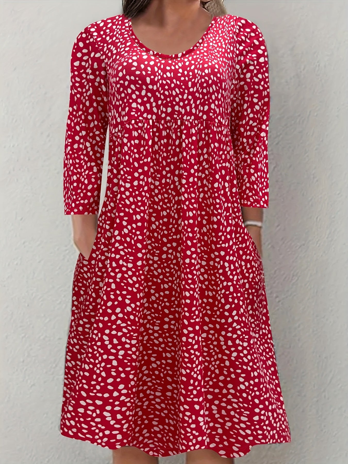 Dot Print Half Sleeve Round Neck Dress With Pockets