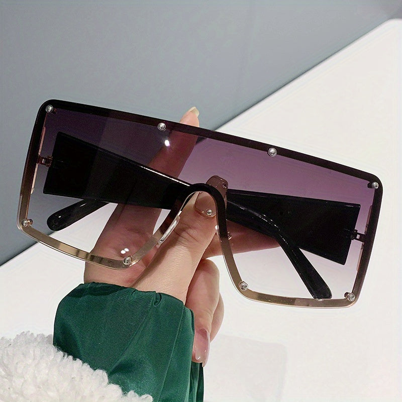 Oversized Rivet Ombre Lens Shield Sunglasses UV400