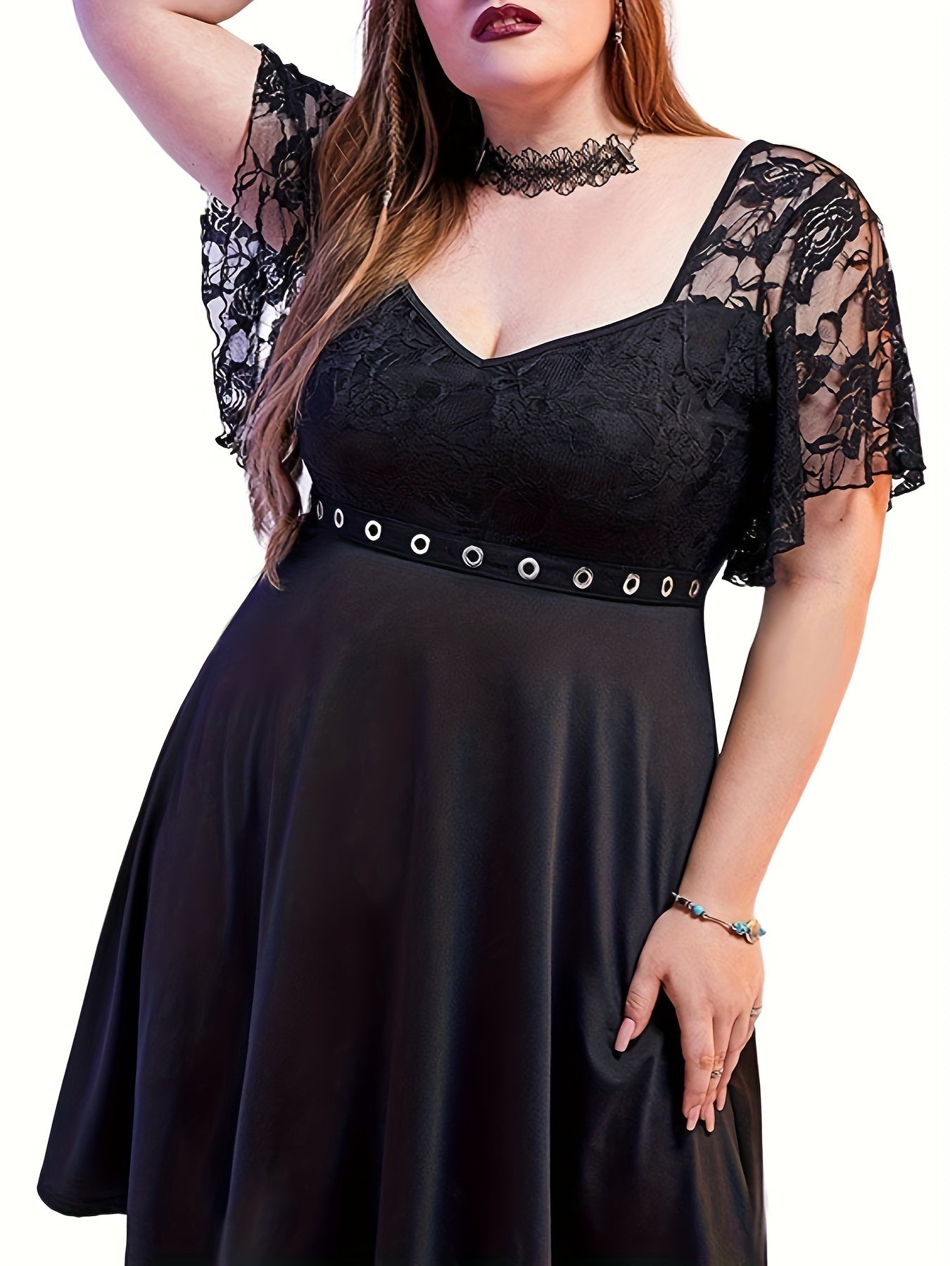 Lace Sweetheart Neck Grommet Dress