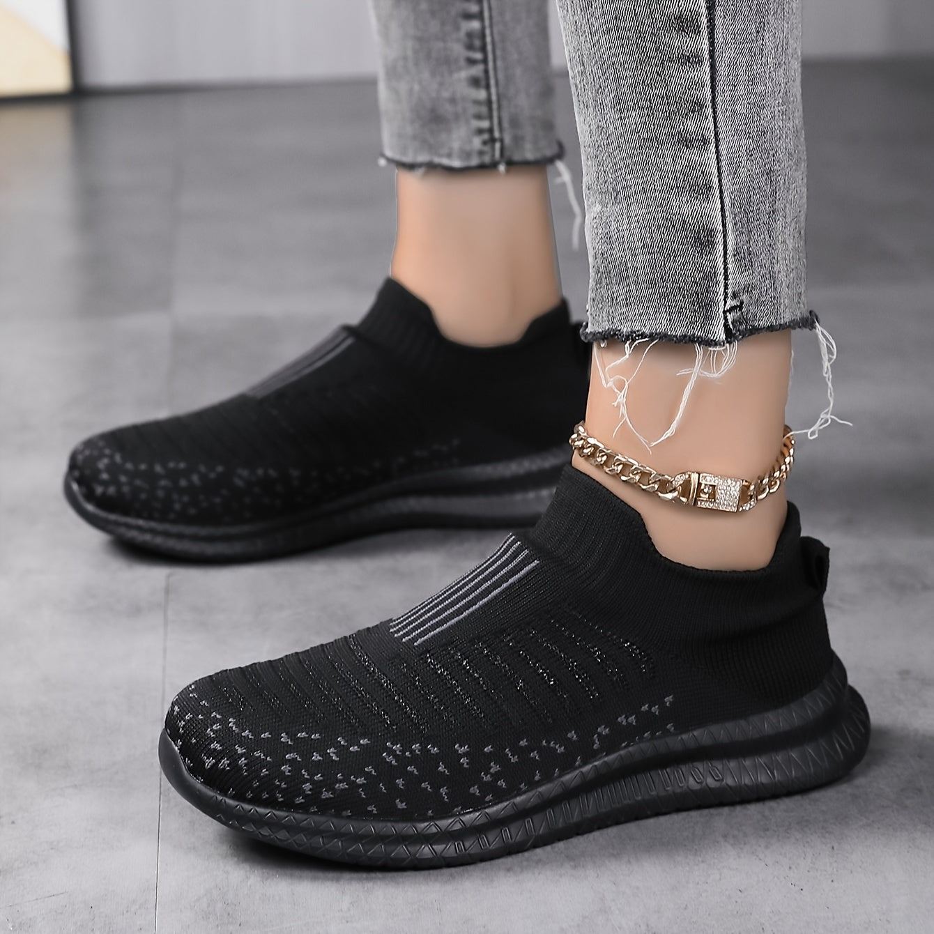 Women's Lightweight Breathable Sports Shoes