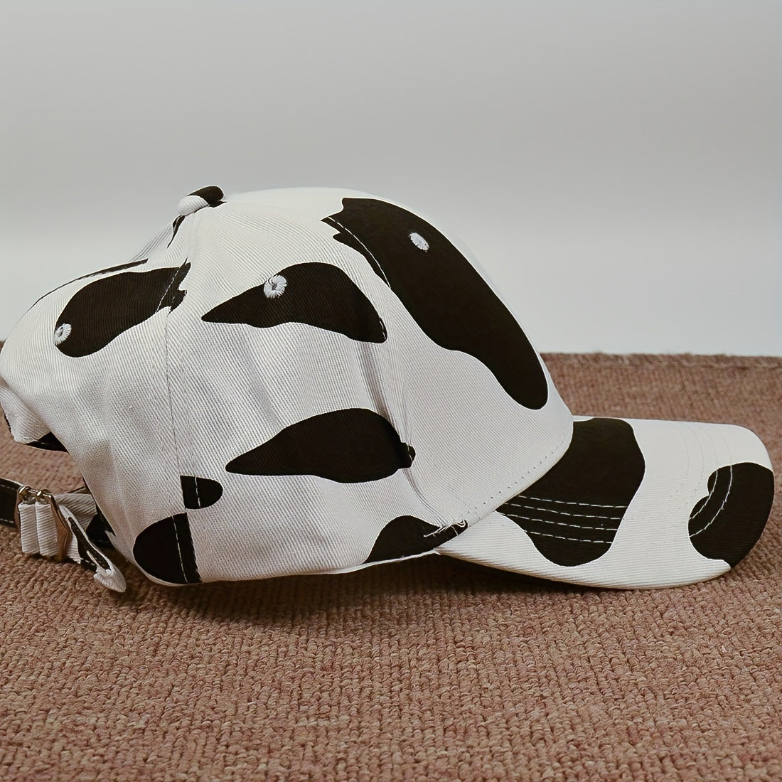 Unisex Cow Embroidery Baseball Cap Sunshade Adjustable Outdoor Sport Hat