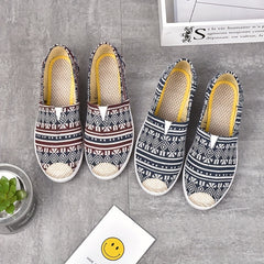 Women's Retro Canvas Slip-On Outdoor Shoes Lightweight Low Top Shoes