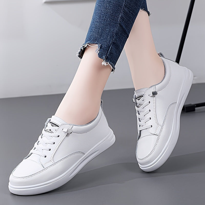 Non Slip Lightweight Skate Shoes Wear Resistance Low Cut Lace Up Sneakers