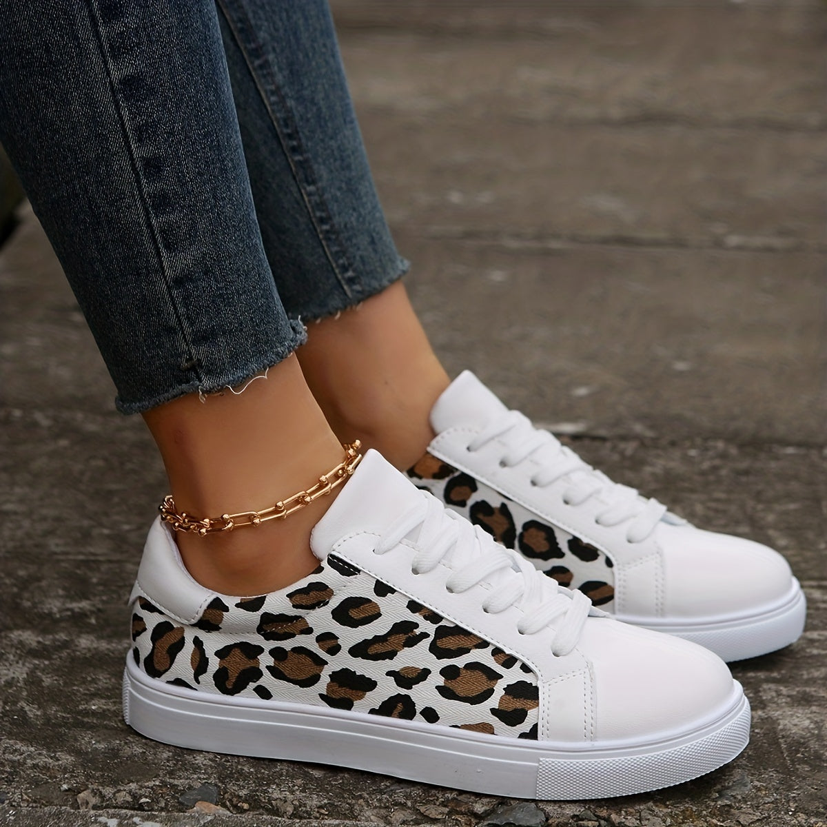 Leopard Print Skate Shoes Lace Up Low Top Sneakers
