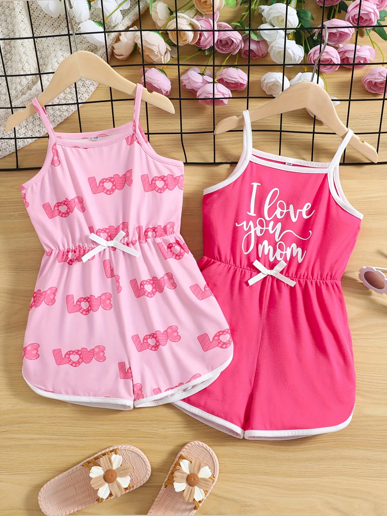 2pcs Toddler Girls Heart & Letter Graphic Cami Rompers For Summer