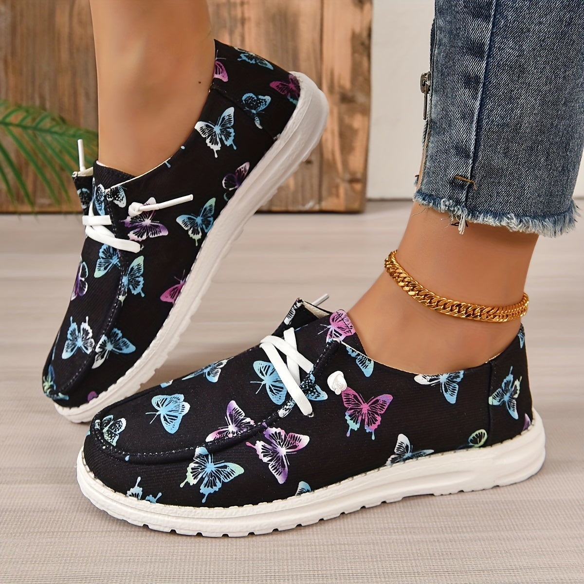 Colorful Butterfly Pattern Canvas Shoes Lightweight Lace Up Flats