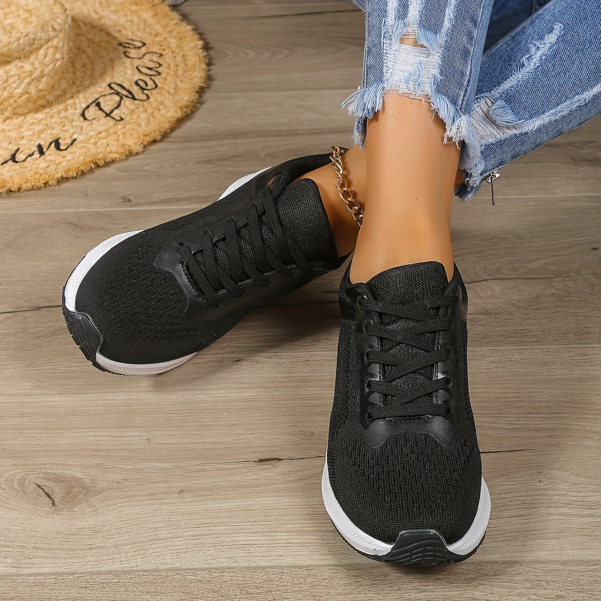 Women's Solid Mesh Sneakers Lace-Up Low Round Toe Breathable Shoes