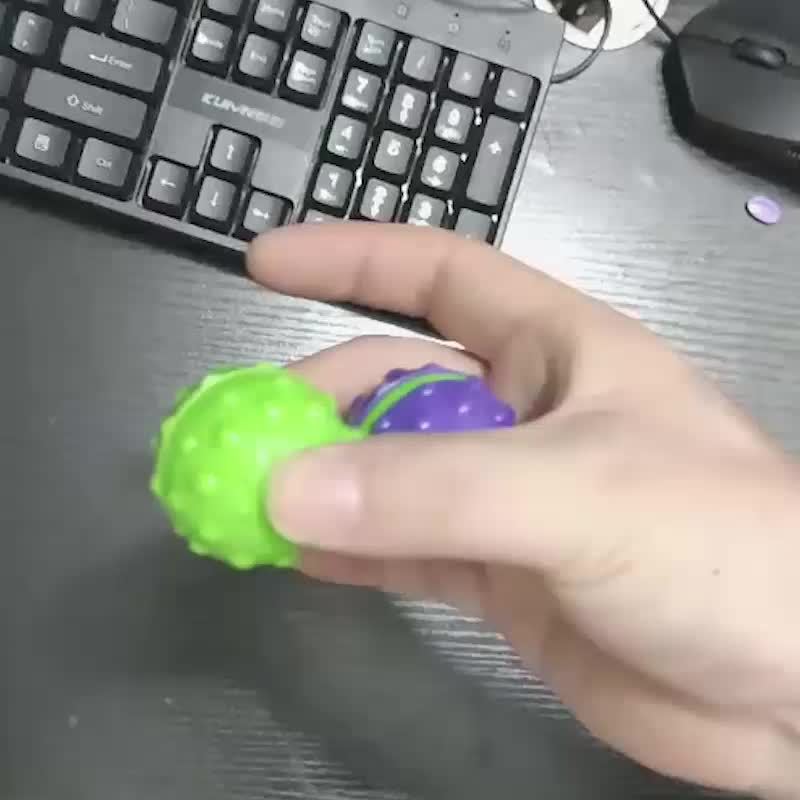3D Fingertip Gravity Massage Ball Decompressing Toy