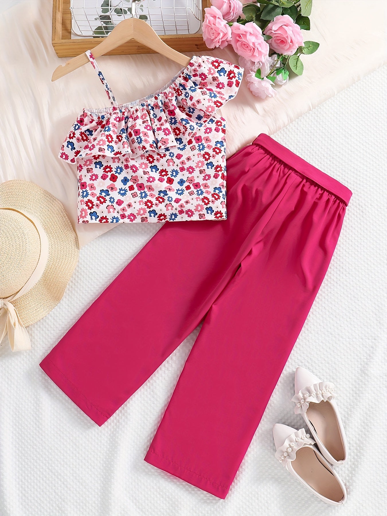 2pcs Toddler Girls Floral Ruffle Trim Top & Pants Set