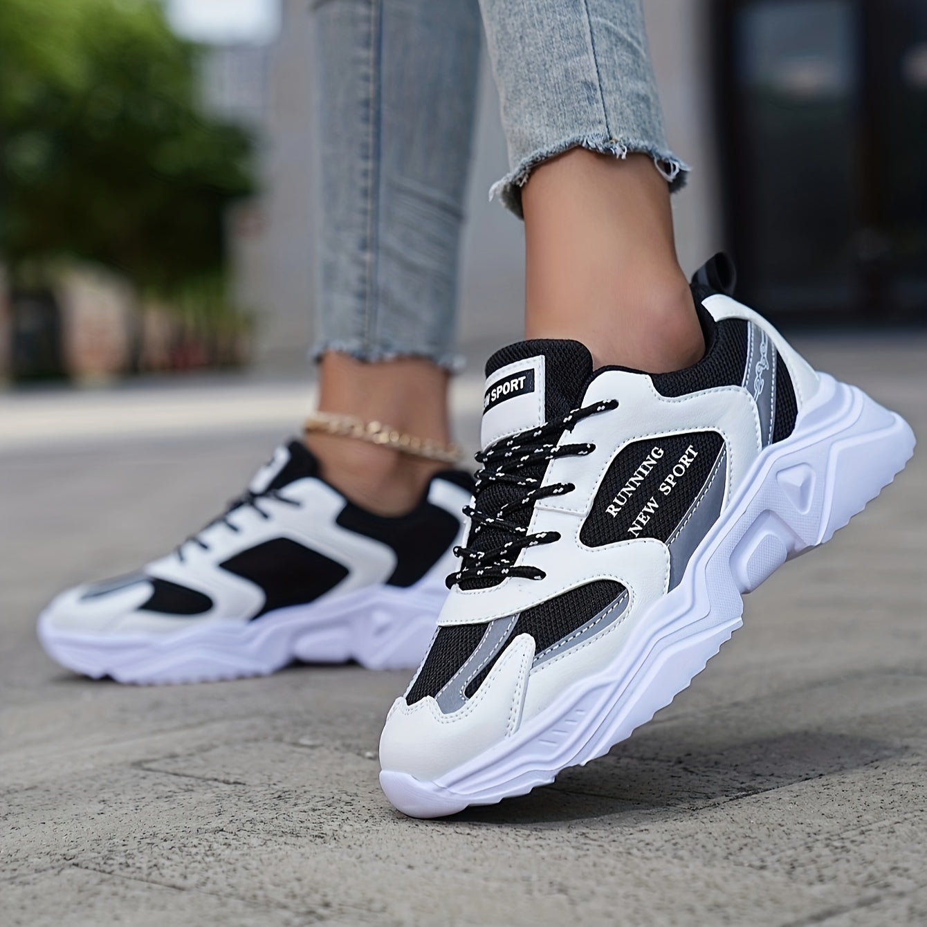 Thick Sole Shock Absorption Mesh Chunky Sneakers