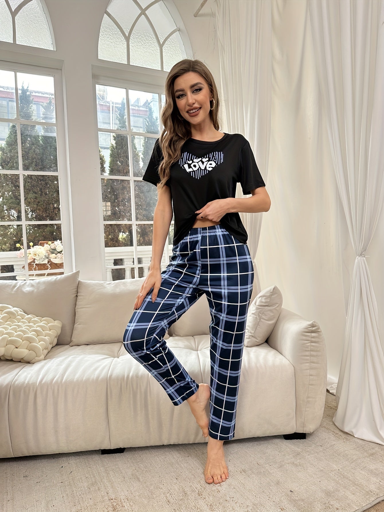 Love Print Pajama Set Crew Neck Top & Plaid Lounge Pants Women's Sleepwear