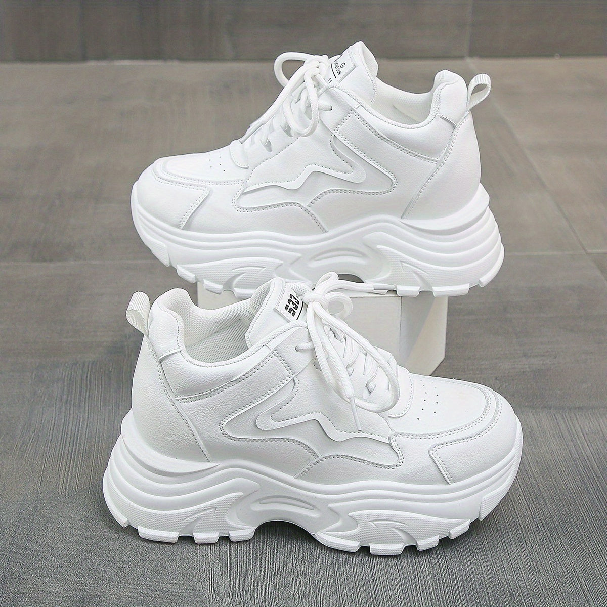 Women's Thick Bottom Sneakers Comfortable Non slip Sports Shoes