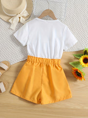 2pcs Toddler Girls Flowers Graphic T Shirts & Paperbag Waist Belted Shorts Set