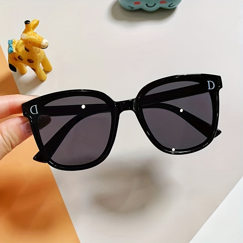Square Frame Glasses with Letter D for Outdoor Travelling Beach
