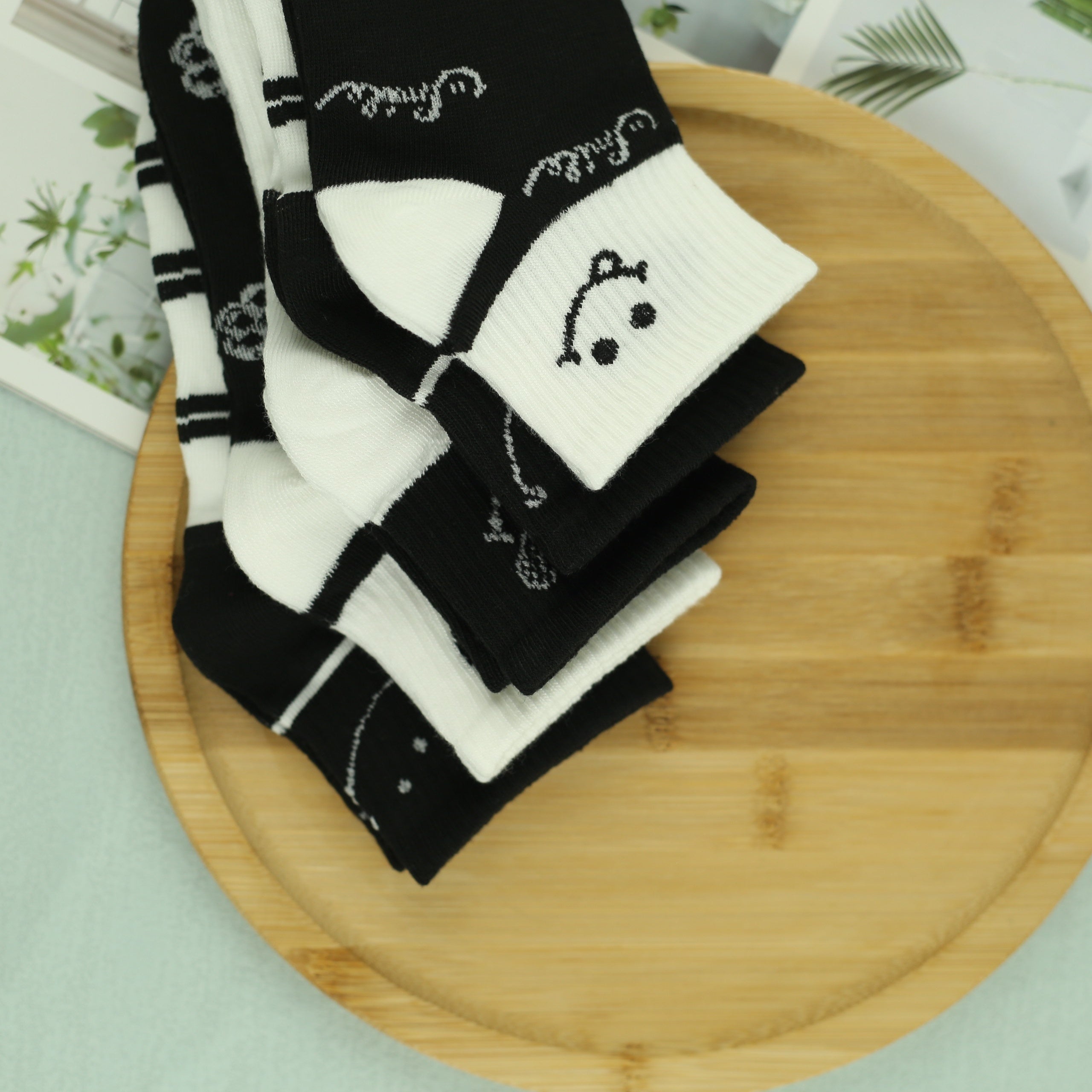 Men's Cartoon Crew Socks Breathable Comfy Casual Street Style Outdoor Socks