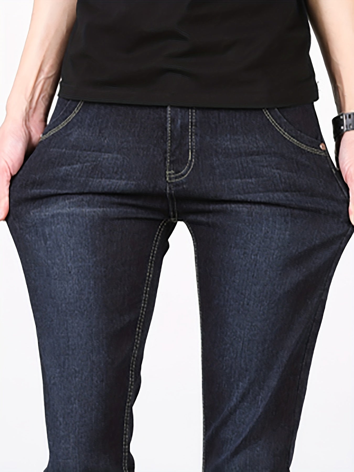 Men's Classic Regular Fit Distressed Jeans