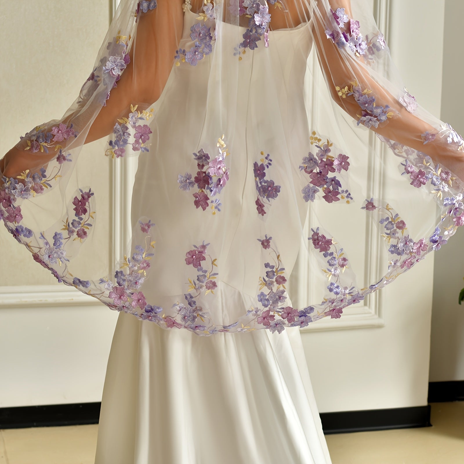 Graceful Finger Length Bridal Veil with Comb Soft Tulle Wedding Lace Veil