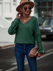Women's Hollow Out V Neck Lace Panel T-shirt