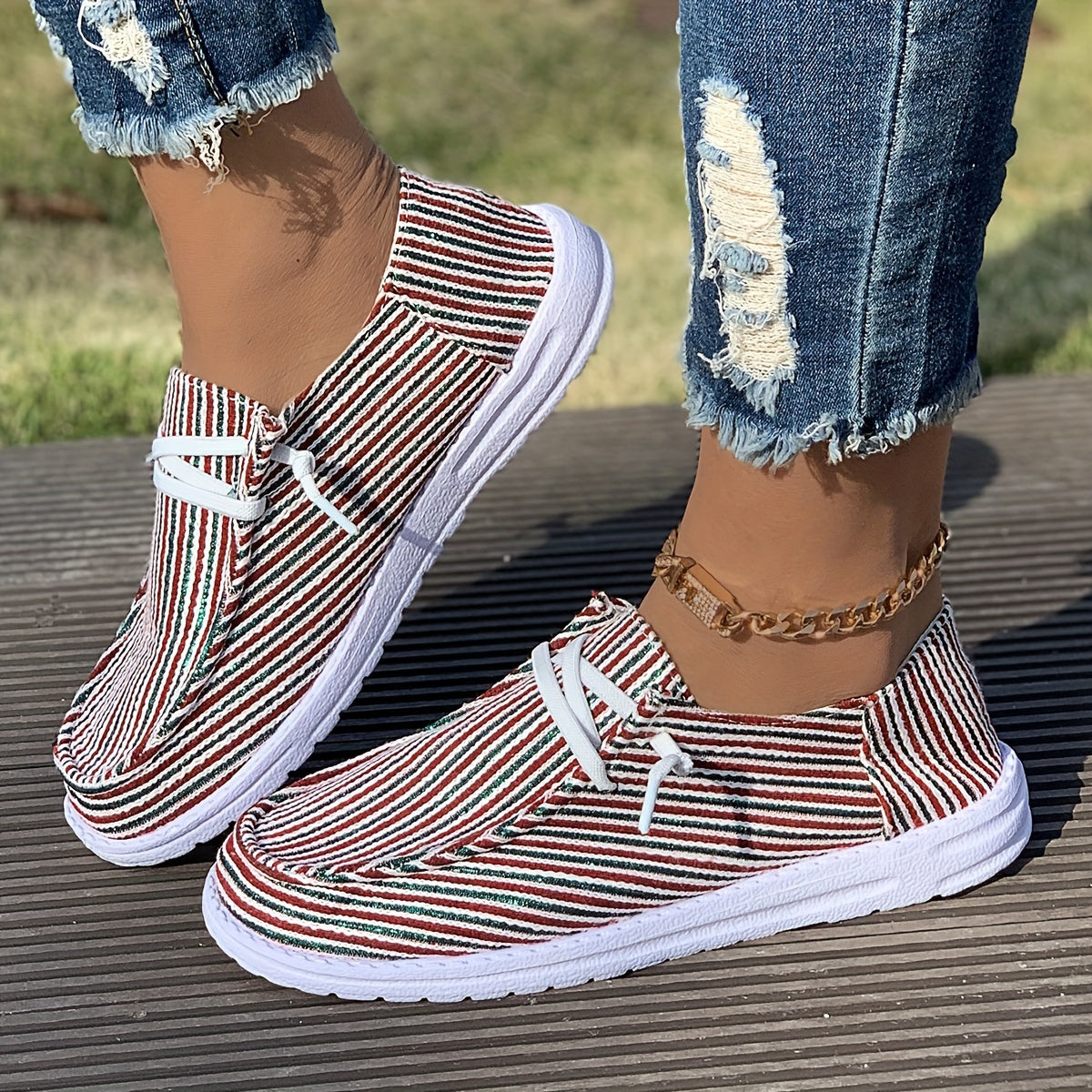 Women's Outdoor Skateboard Shoes with Striped Decoration