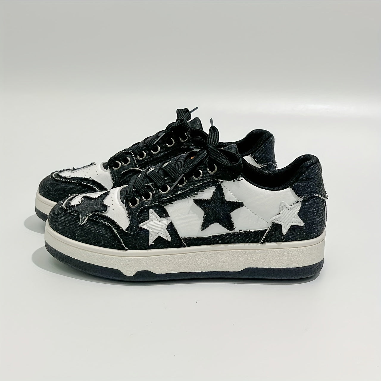 Women's Star Graphic Lace Up Skate Shoes Thick Sole Patchwork Flatform