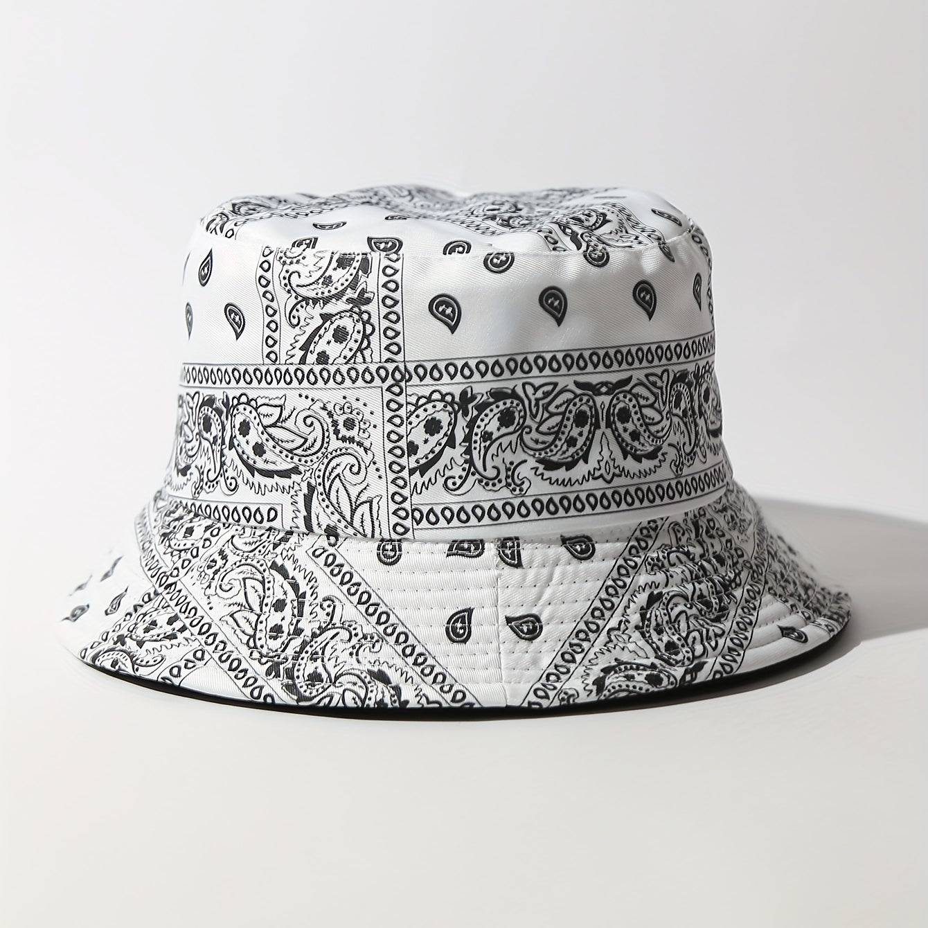 Unisex Sunshade Bucket Hat with Cashew Flower Design for Outdoor Travel