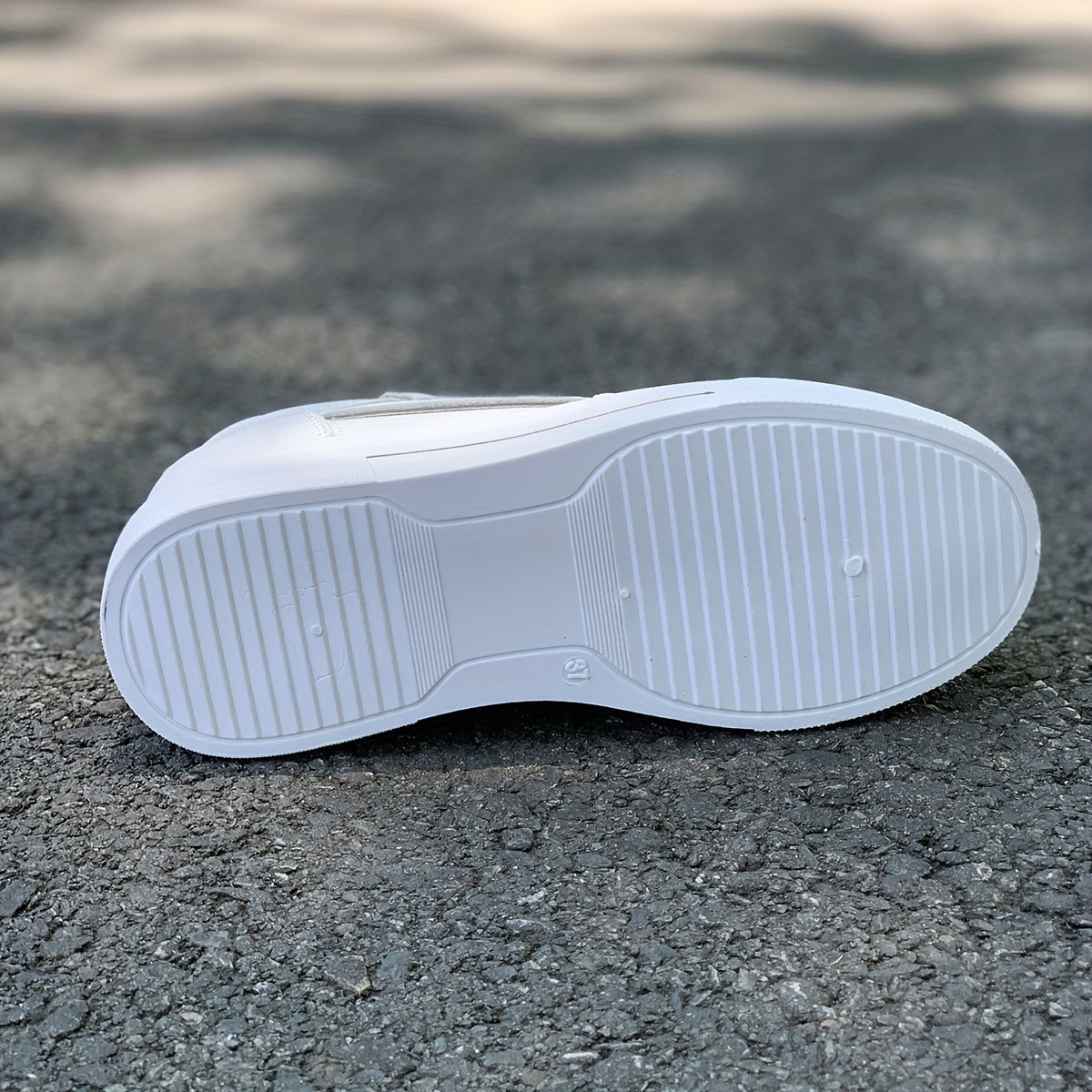 Women's Platform Skate Shoes Round Toe Low Top Slip On Sneakers