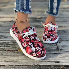 Women's Skateboard Shoes with Love Pattern Decoration Flat Lace-up Canvas Shoes
