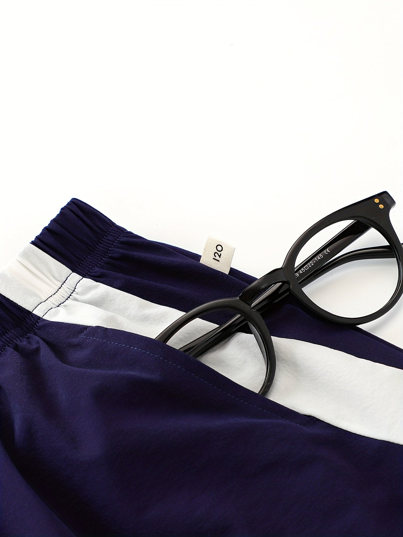 Boys Stripe Letter Print Quick-drying Casual Shorts