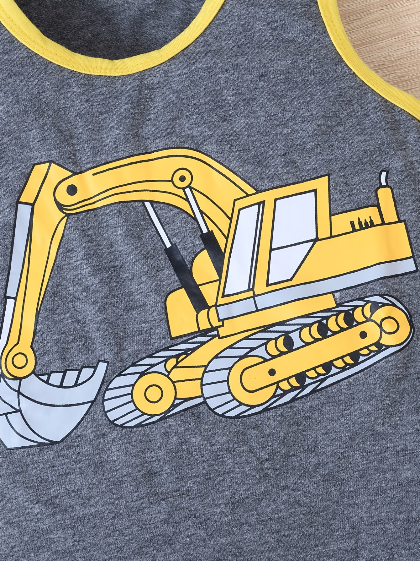 2pcs Excavator Print Tank Top & Shorts Set for Boys