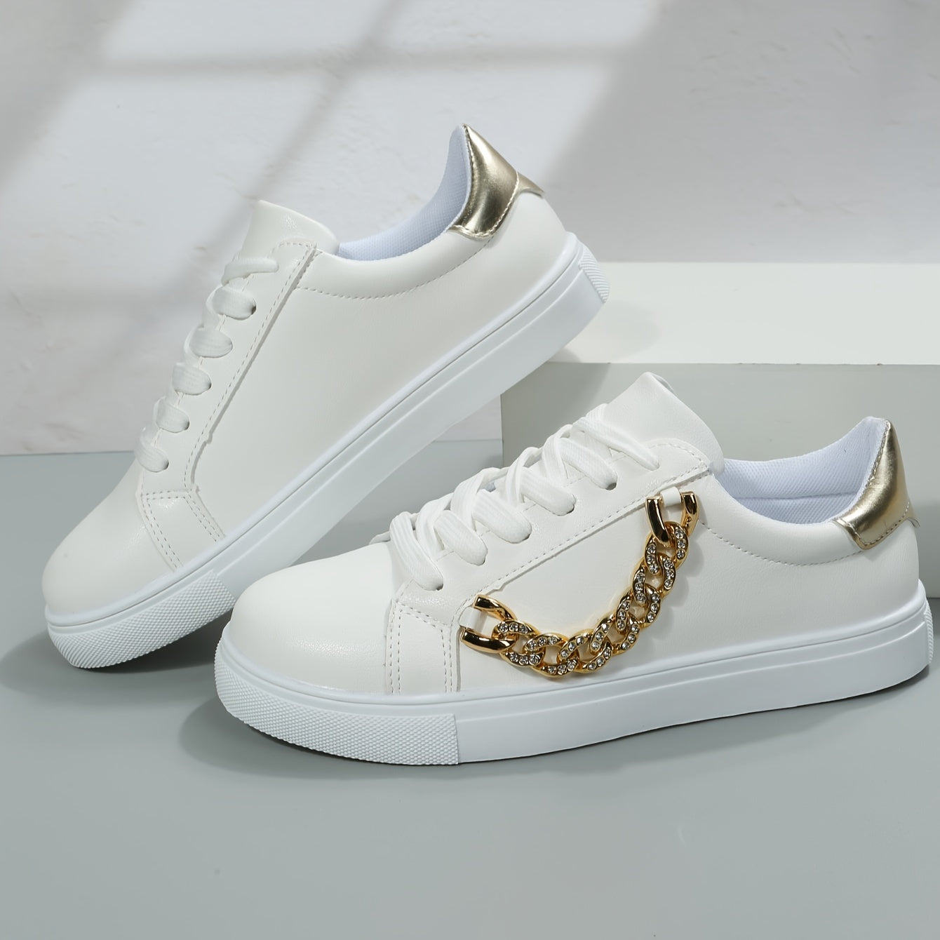 Chain Decor Skate Shoes Faux Leather Outdoor Sneakers