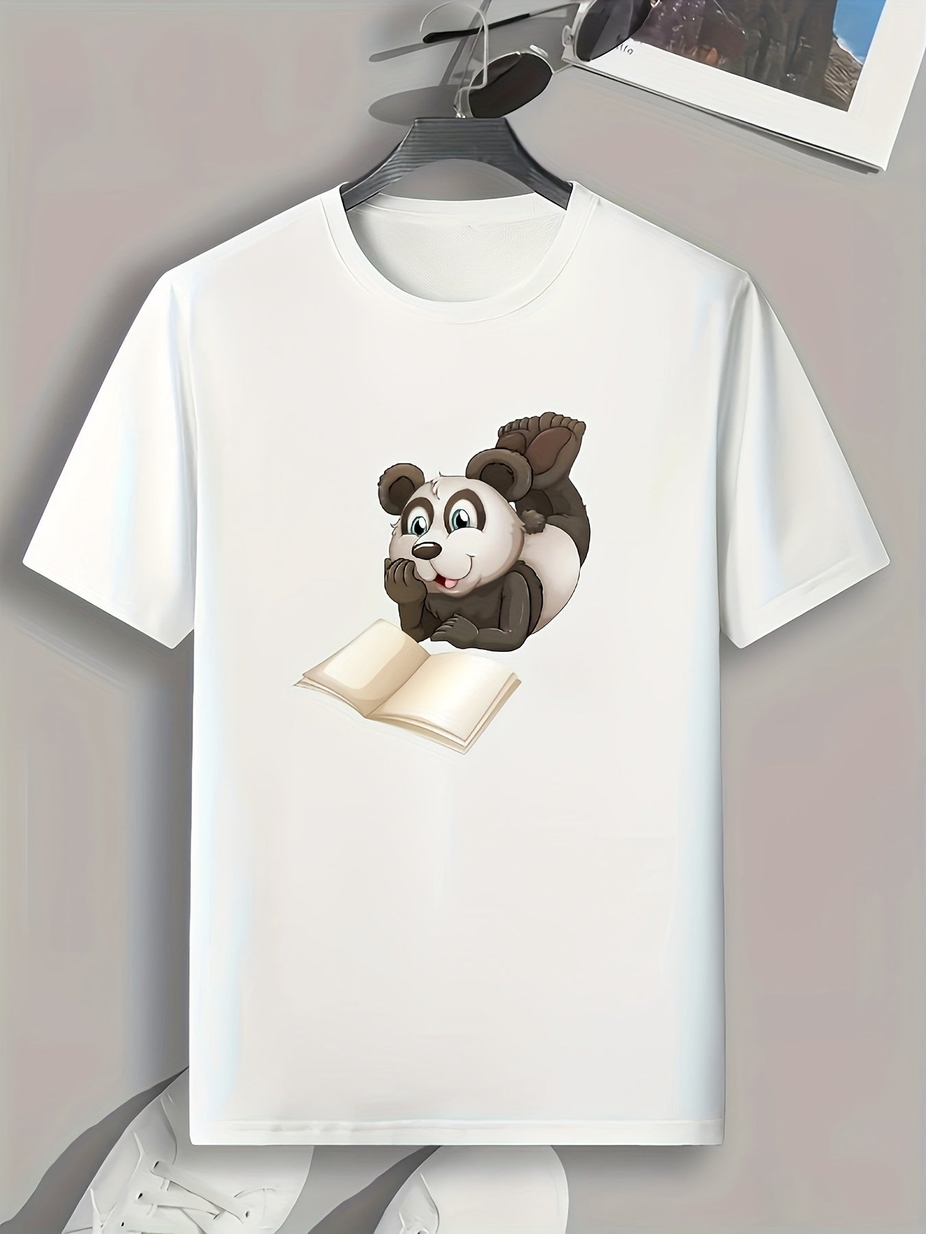 Panda Reading Books Print Men's Sports T-shirt