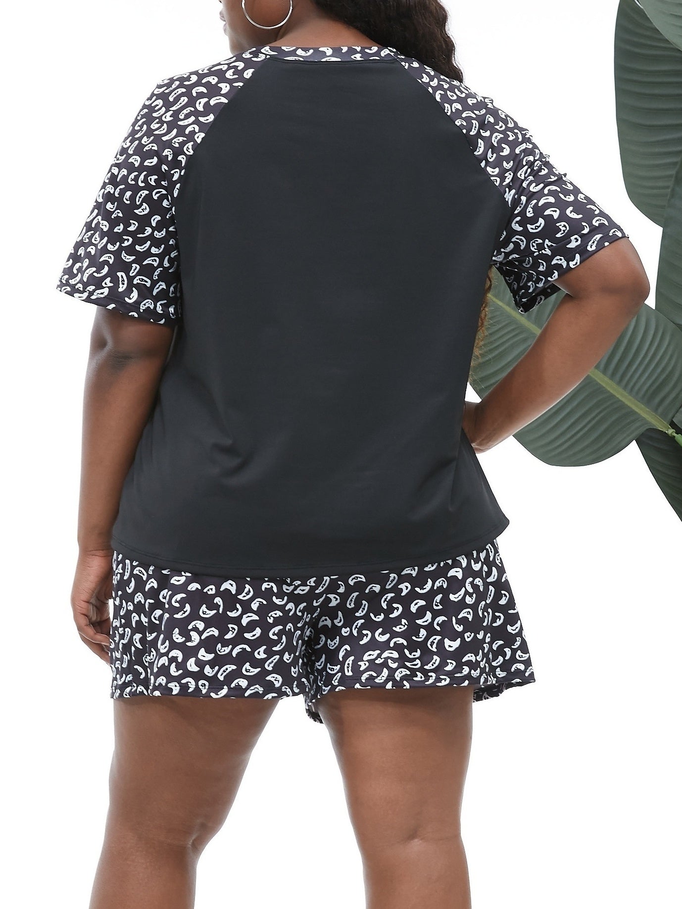 Graphic Print Top & Shorts Pajama Set