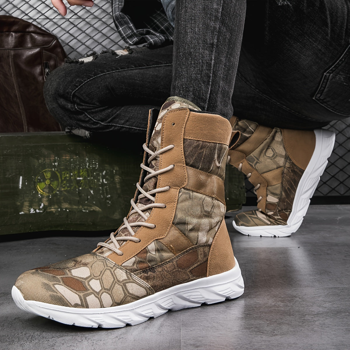 Men's Solid High Top Tactical Work Boots for Outdoor Hiking