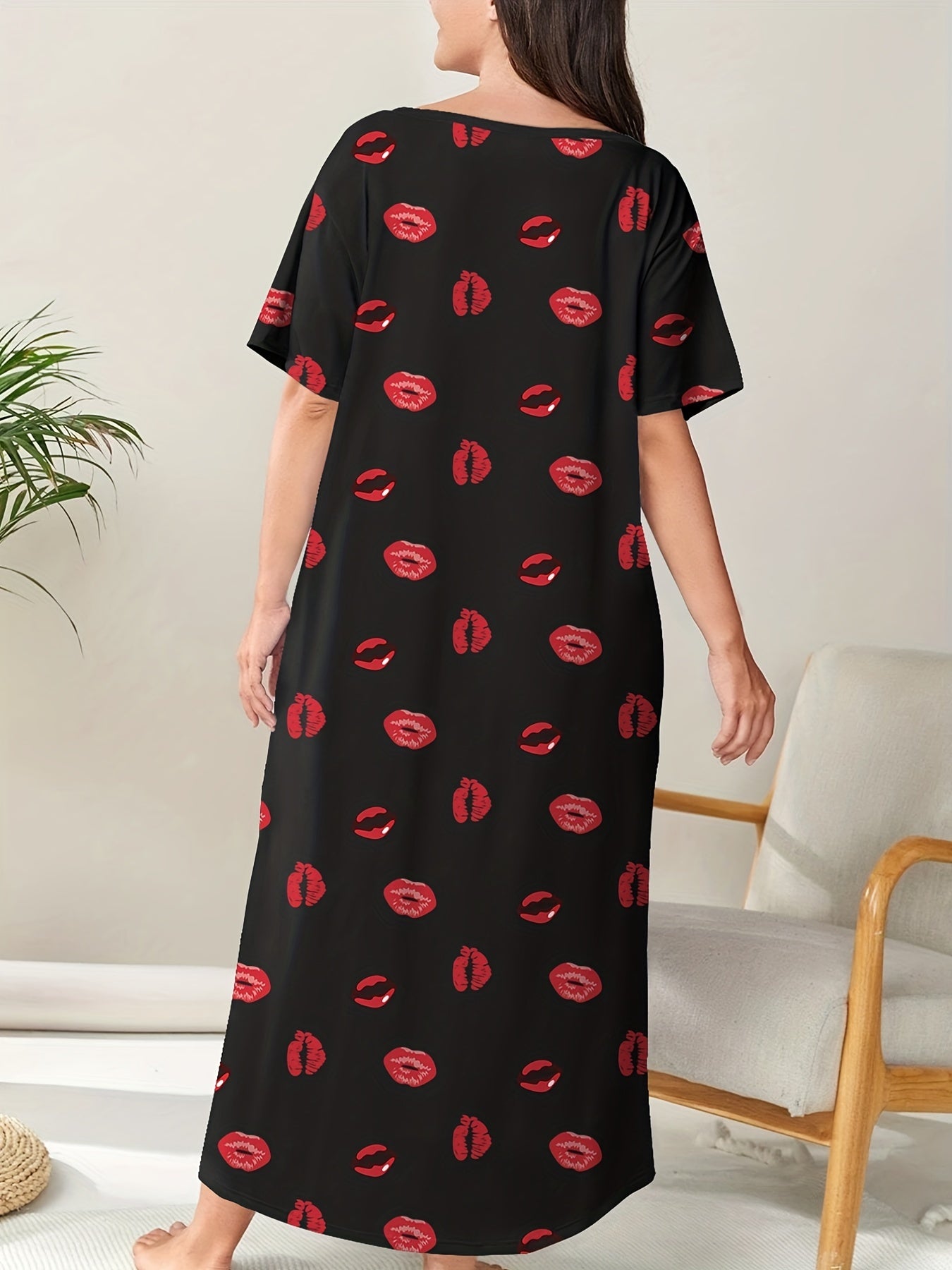 Kiss Print Short Sleeve Nightdress