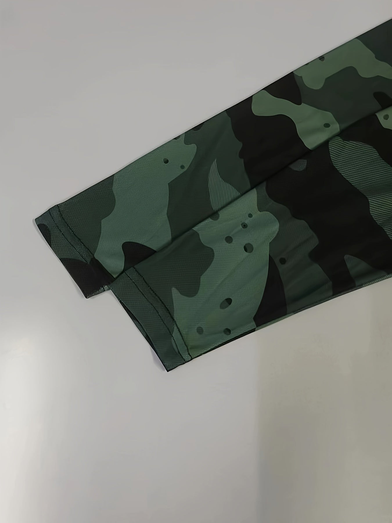 Camouflage Men's Long Sleeve Sports T-shirt