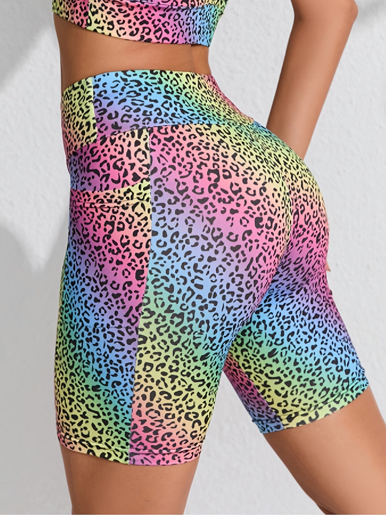Leopard Print Rainbow Running Hip Lifting Yoga Sports Shorts