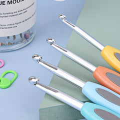 8pcs Colorful Crochet Set Non-slip Sweater Needle Set for Beginners