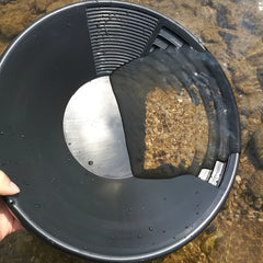 Plastic Mining Pan: Outdoor Mining Toy for Christmas and Halloween