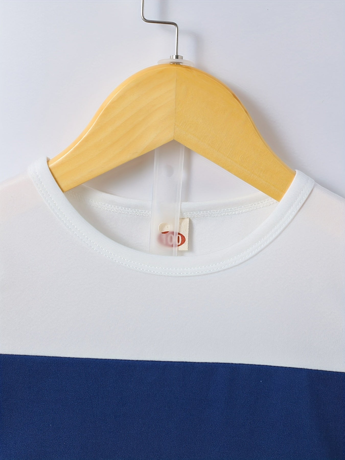 Boys 2pcs T shirt & Shorts Set Stripe Block Print Elastic Waist Crew Neck