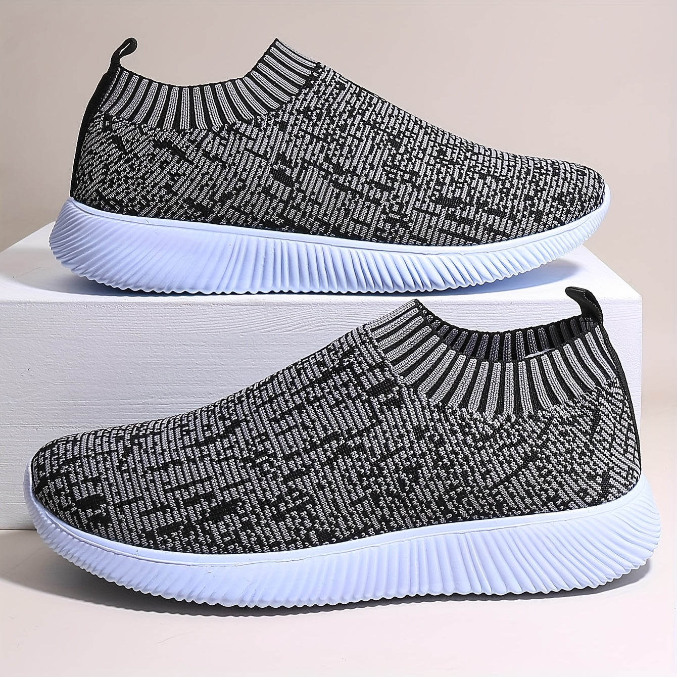 Women's Mesh Breathable Walking Shoes Lightweight Slip On Flying Woven Shoes