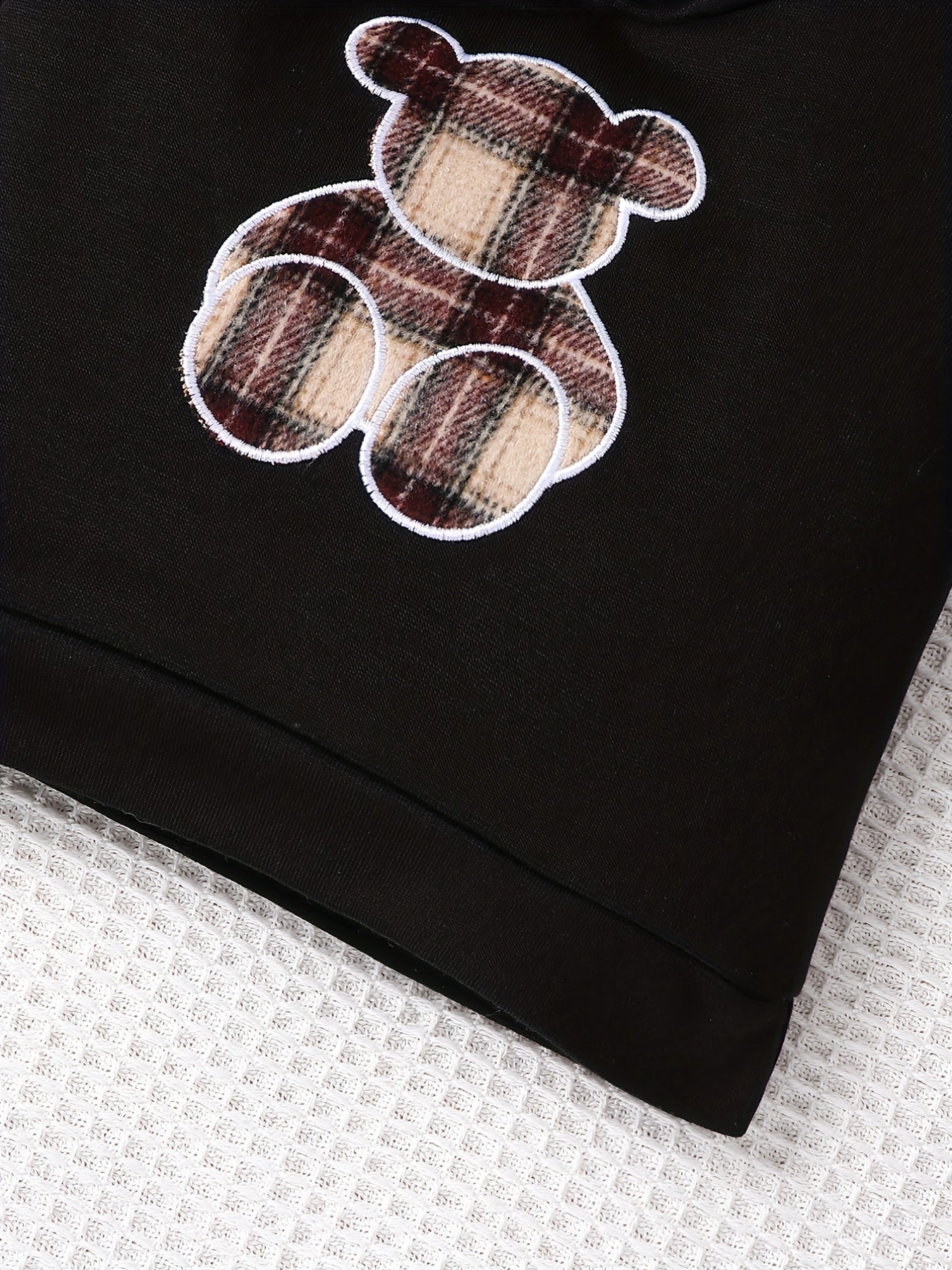 2pcs Baby Bear Plaid Patched Embroidered Hoodie Trousers Set