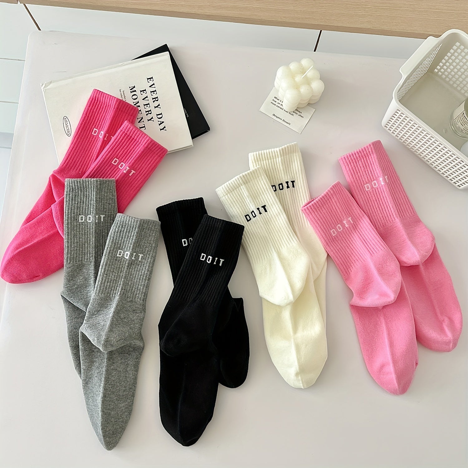 Letter Print Socks Mid Tube Women's Stockings