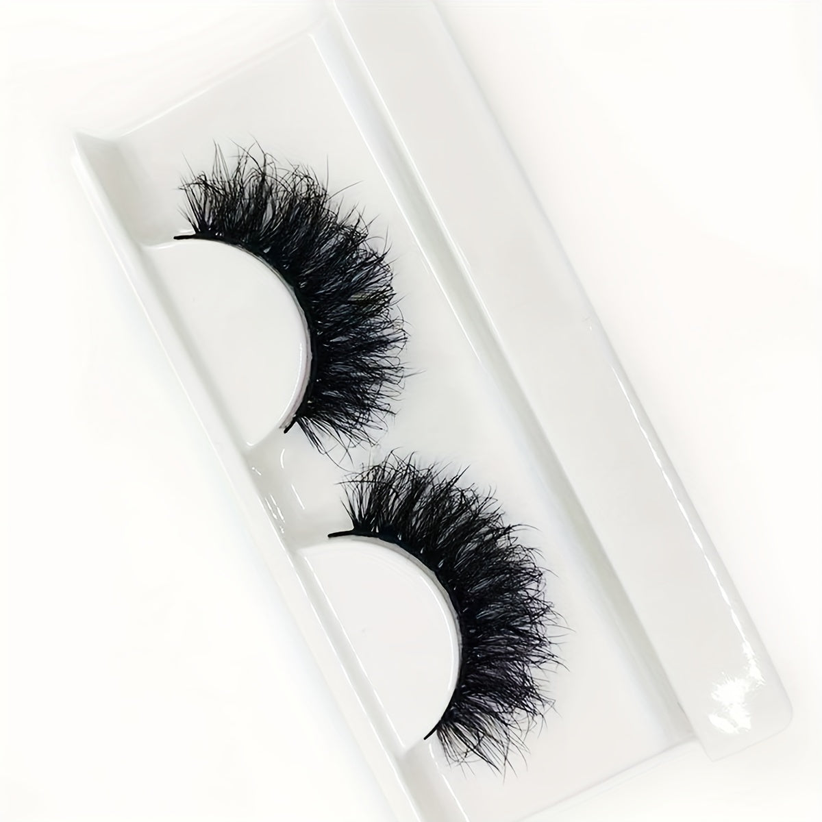 Natural Cross Dramatic False Eyelashes 18mm