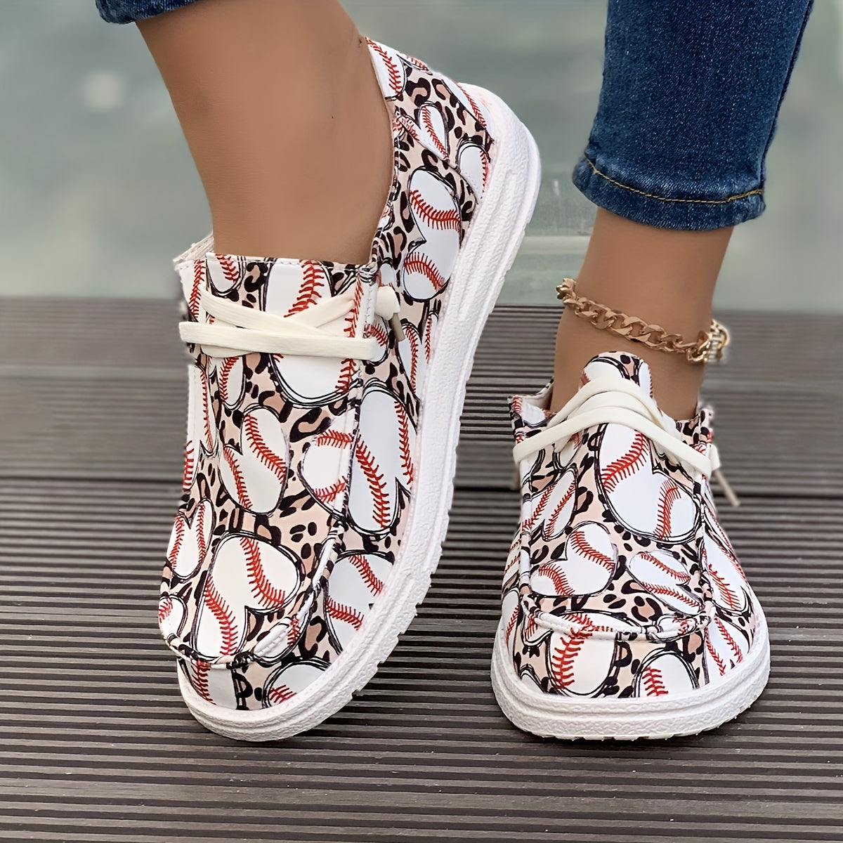 Baseball Pattern Lace-up Skateboard Shoes