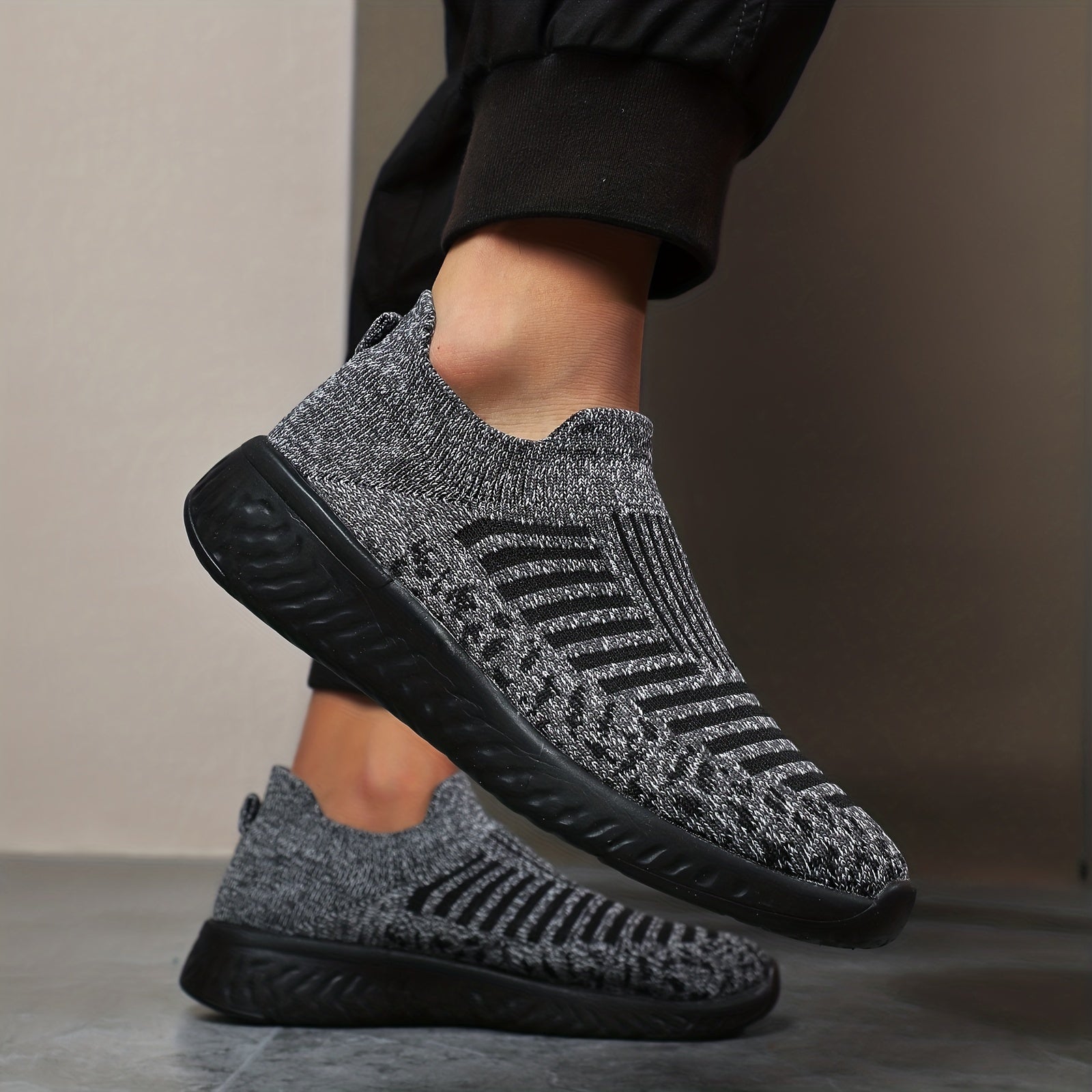 Men's Slip on Sneakers Lightweight Breathable Walking Shoes