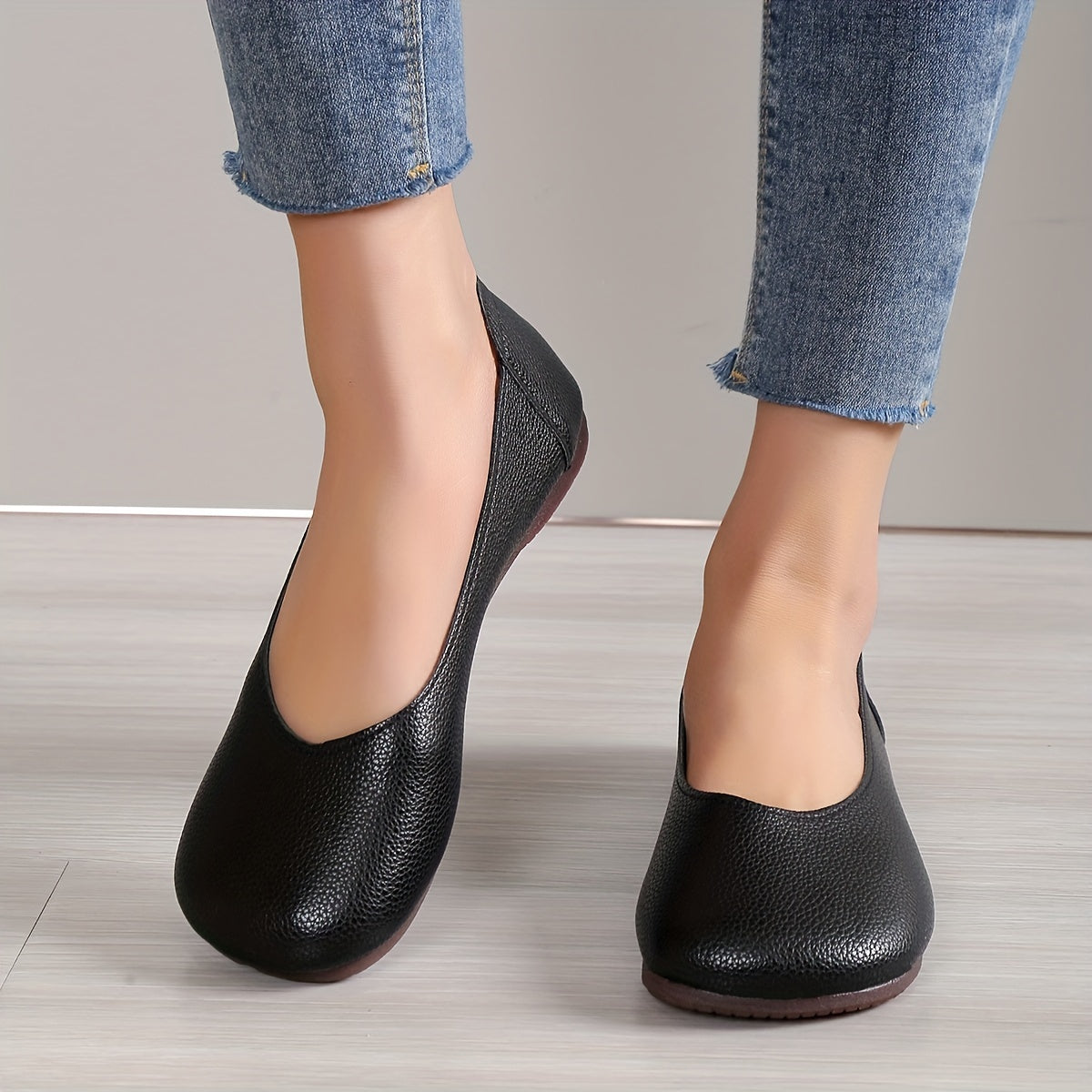 Women's Soft Sole Slip-On Loafers Faux Leather Flats