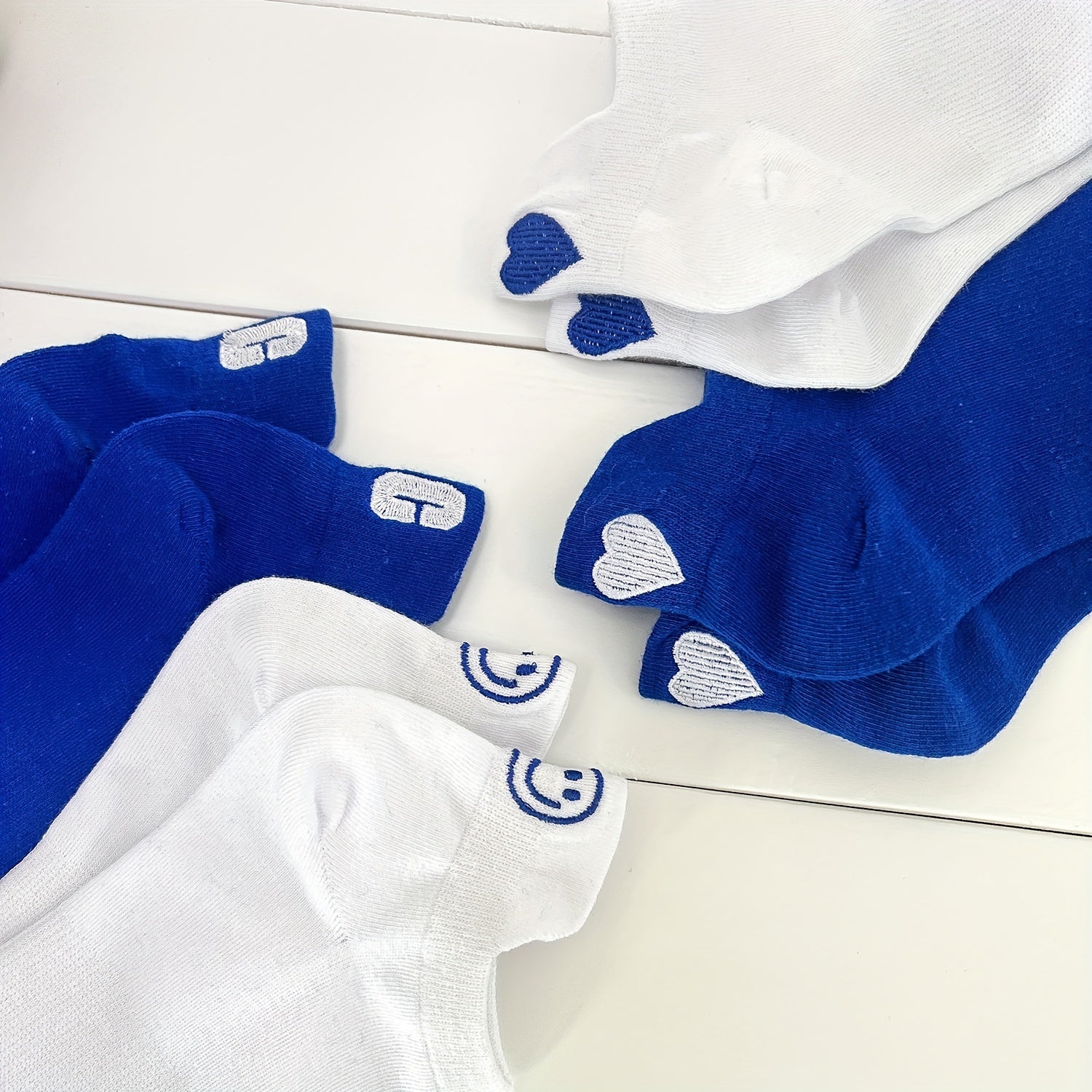 6 Pairs Embroidery Pattern Low Cut Ankle Socks Women's Stockings