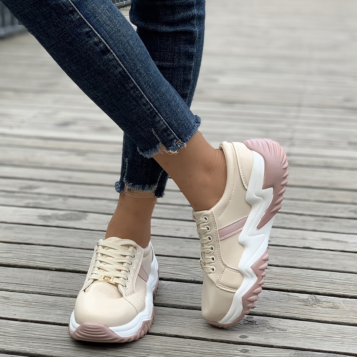 Women's Platform Lace Up Sneakers Low Top Faux Leather Shoes